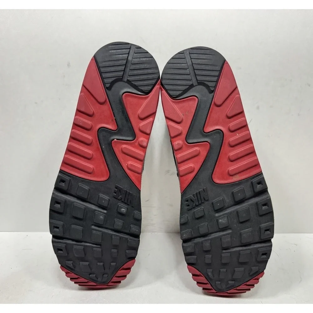 Nike Air Max 90 Essential Black Red White 537384-066 Men's Size 10.5 Shoes